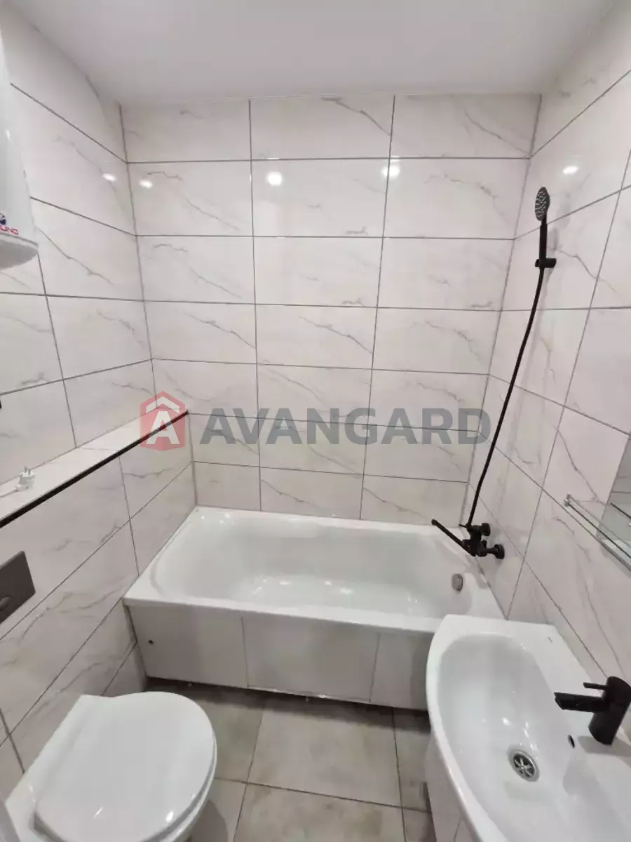 1 ��. ��������, 33/-/12 ��. �., 5/5 ������ ���� 13