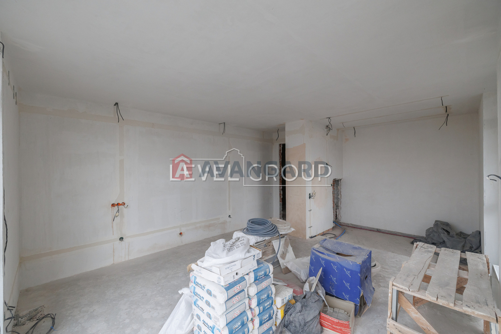 3 ��. ��������, 118/52/40 ��. �., 11/24 ������ ���� 9