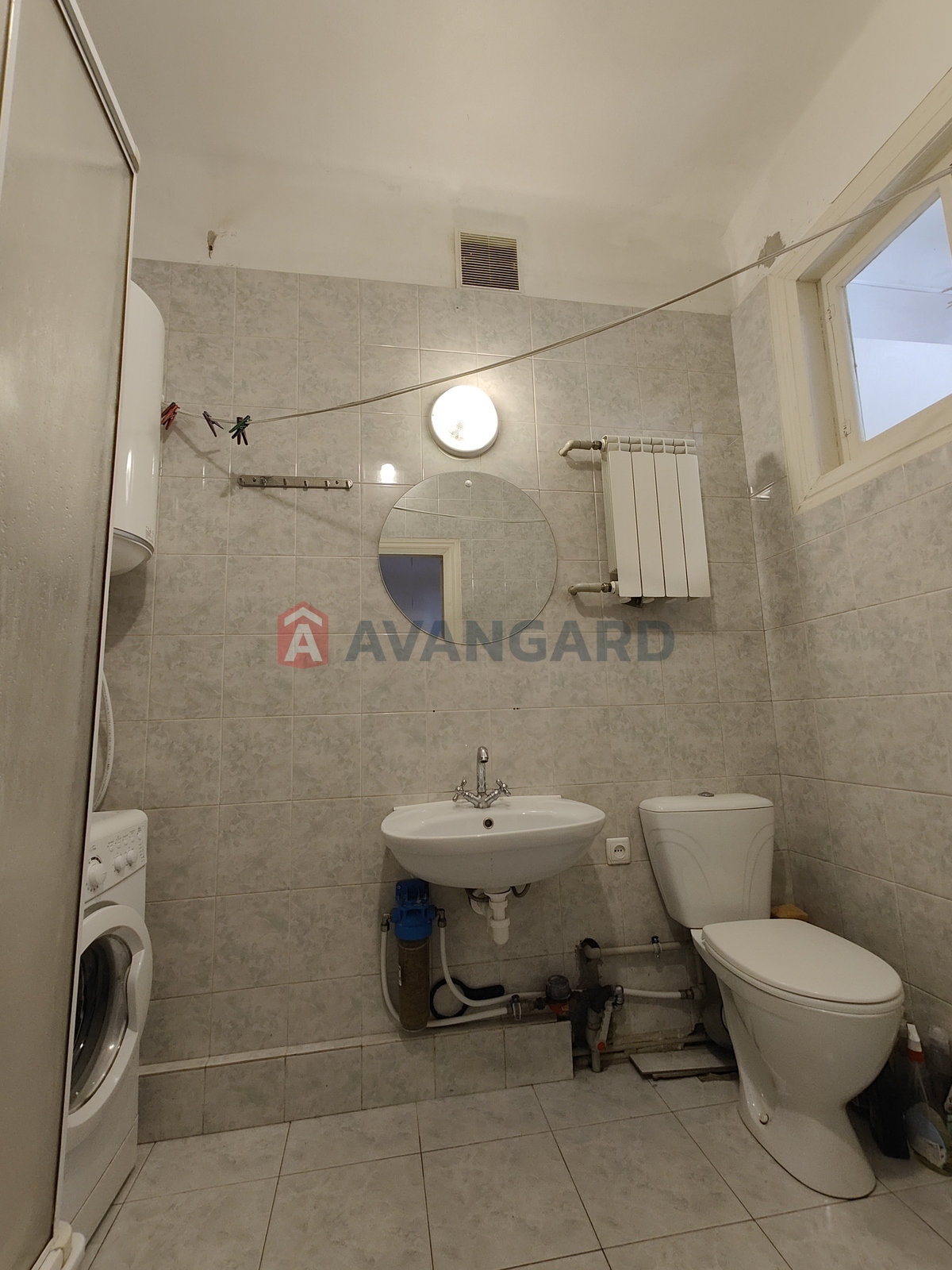 2 ��. ��������, 61/32/8 ��. �., 5/5 ������ ���� 8