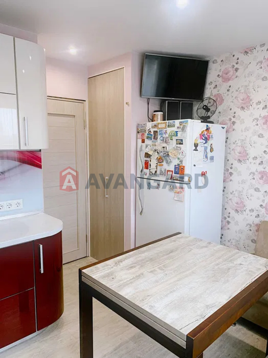 3 . , 68/-/10 . ., 2/9   4