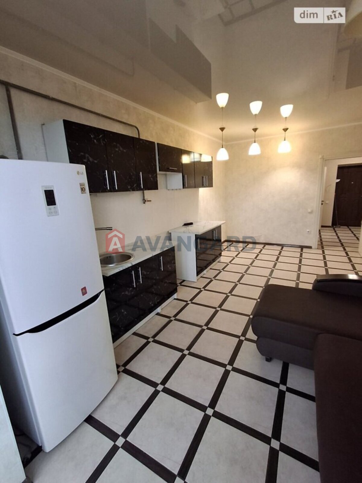 1 ��. ��������, 57/-/- ��. �., 9/12 ������ ���� 21