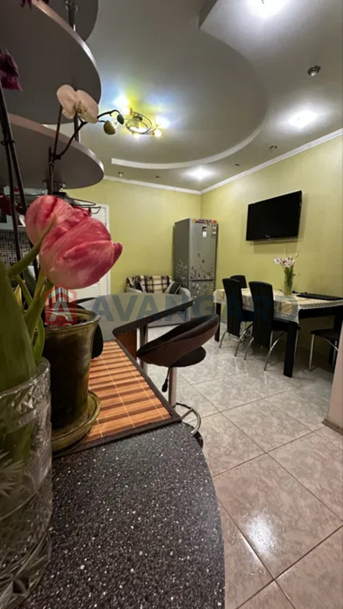 1 ��. ��������, 70/-/15 ��. �., 7/10 ������ ���� 13