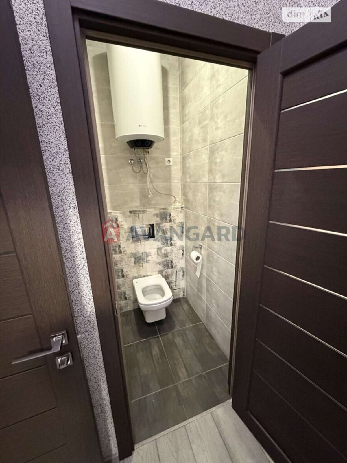 3 ��. ��������, 70/70/- ��. �., 2/5 ������ ���� 20