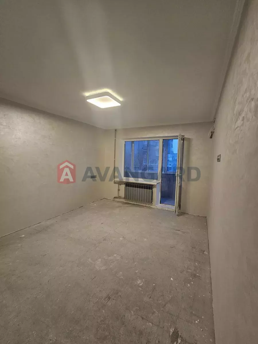 2 ����. ��������, 53/33/8 ��. �., 8/9 ���� ���� 10