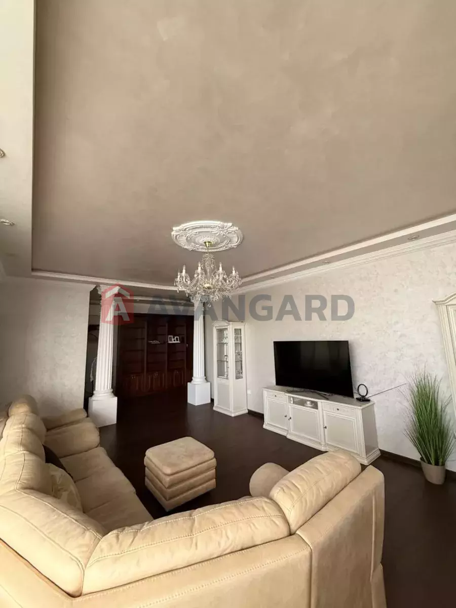 3 ��. ��������, 168/-/22 ��. �., 2/5 ������ ���� 24