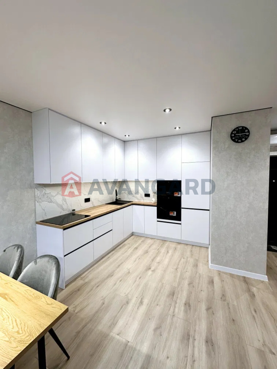 1 ��. ��������, 47/-/23 ��. �., 25/25 ������ ���� 2