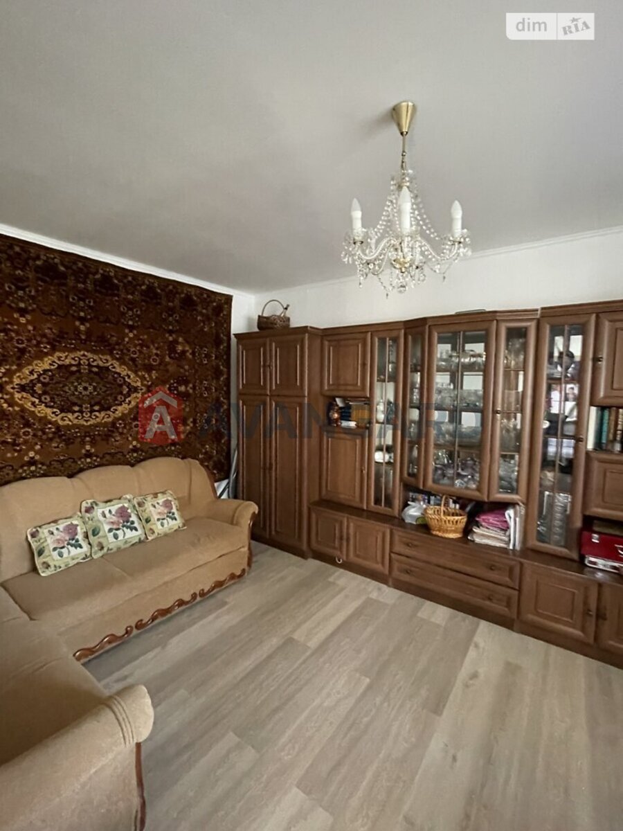 4 ����. ��������, 95/53/8 ��. �., 8/15 ���� ���� 2