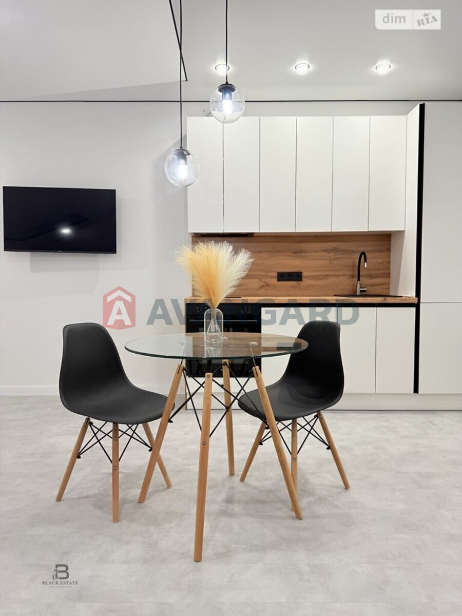 1 ��. ��������, 40/-/15 ��. �., 3/3 ������ ���� 2