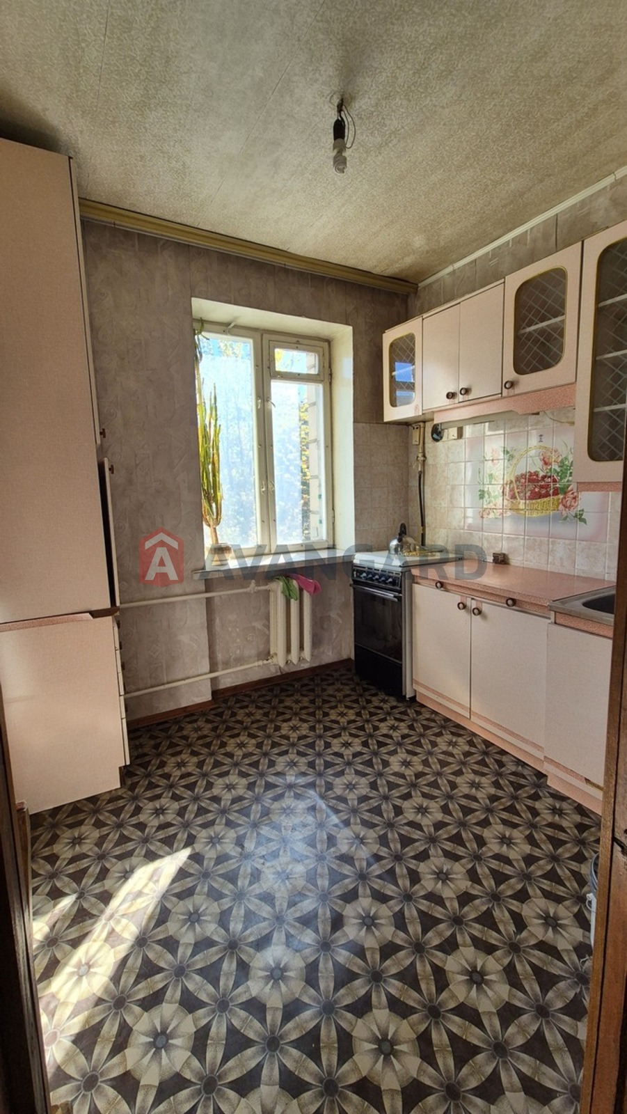 2 ��. ��������, 44/31/6 ��. �., 3/5 ������ ���� 14