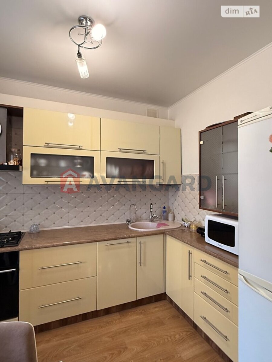 2 ��. ��������, 72/31/18 ��. �., 5/9 ������ ���� 24