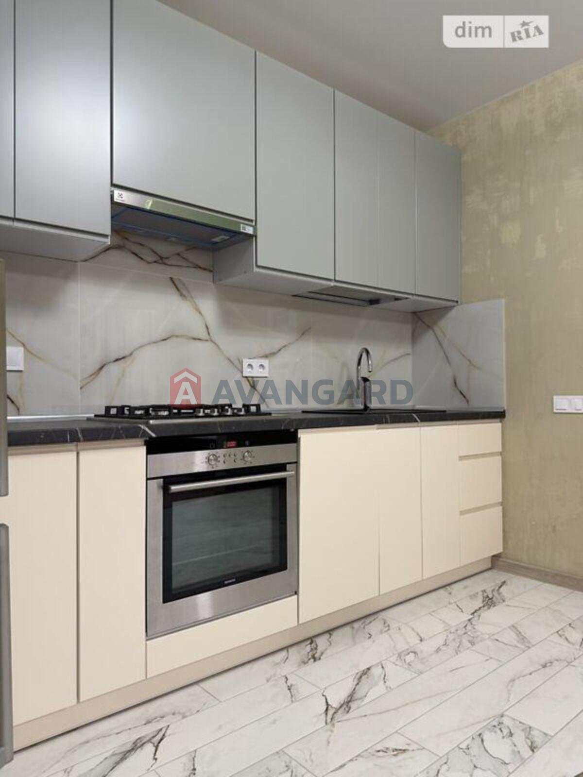 2 ��. ��������, 41/-/9 ��. �., 5/10 ������ ���� 4