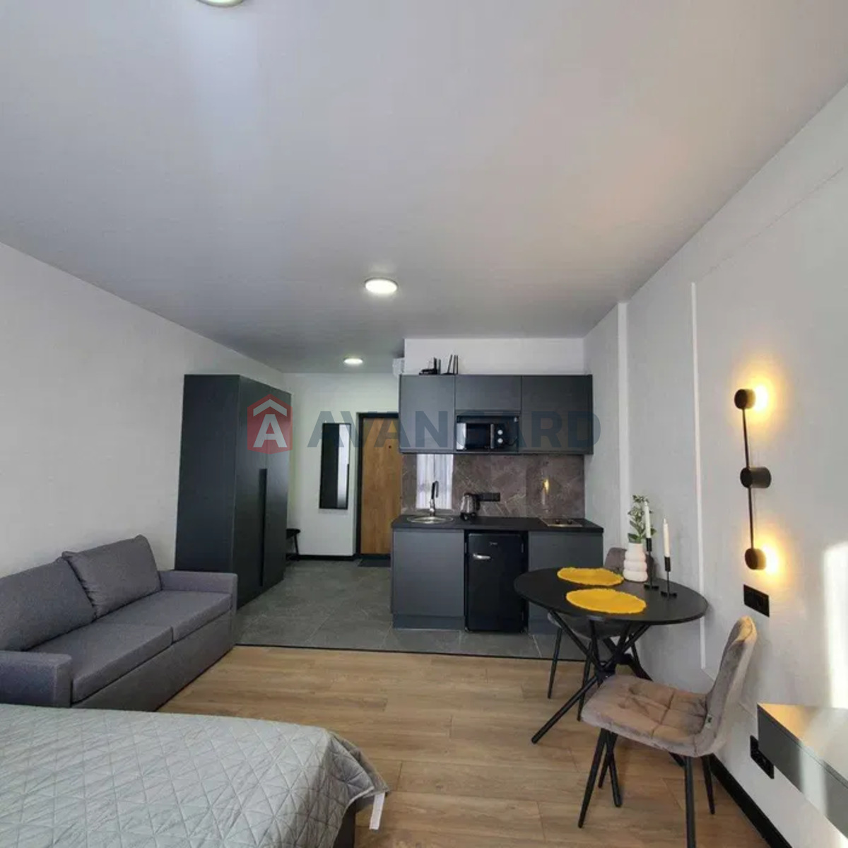 1 ��. ��������, 28/-/8 ��. �., 4/6 ������ ���� 4