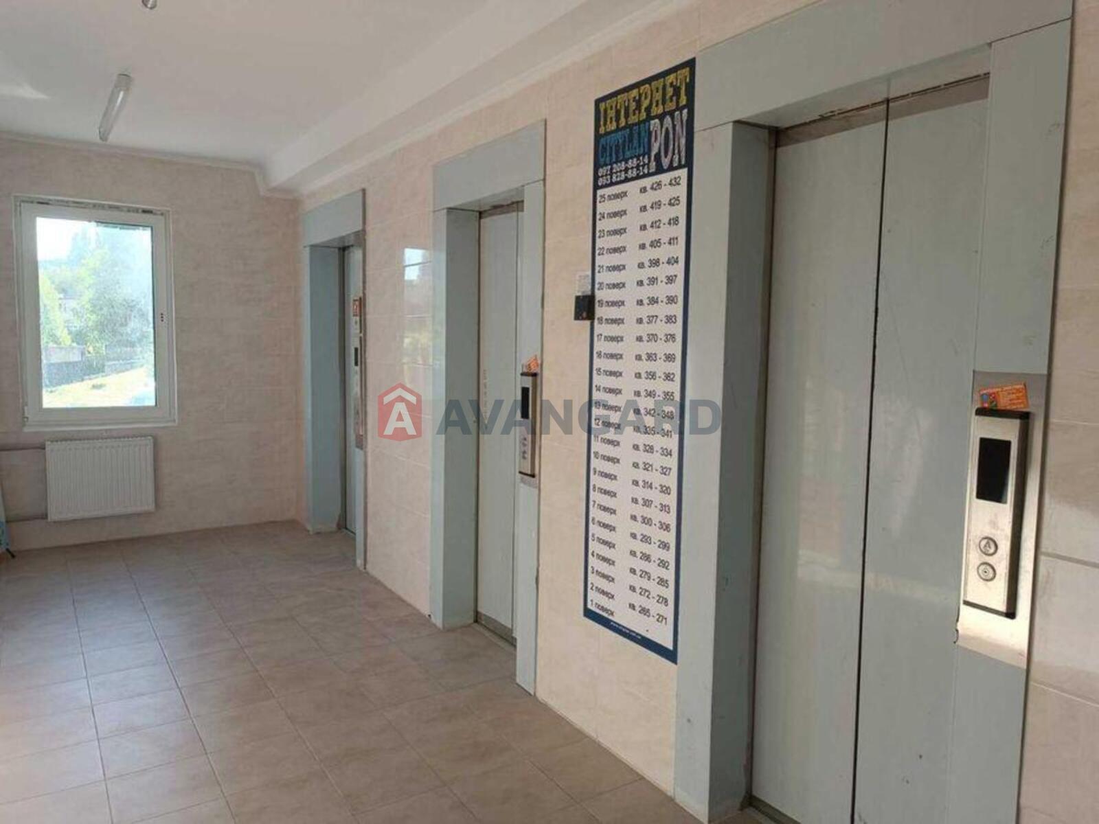 1 ��. ��������, 43/-/10 ��. �., 11/25 ������ ���� 18