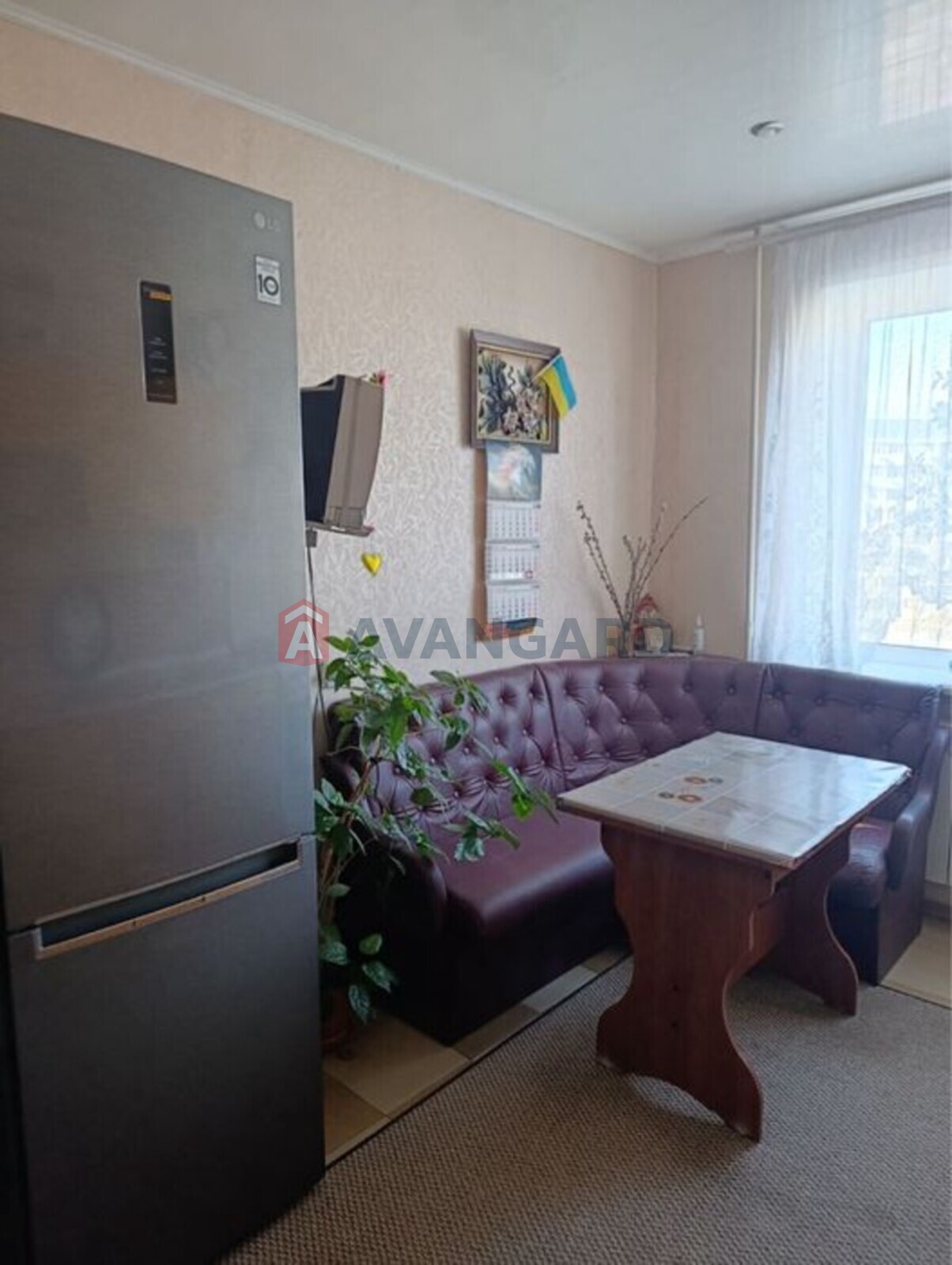 3 ��. ��������, 70/-/8 ��. �., 6/9 ������ ���� 3