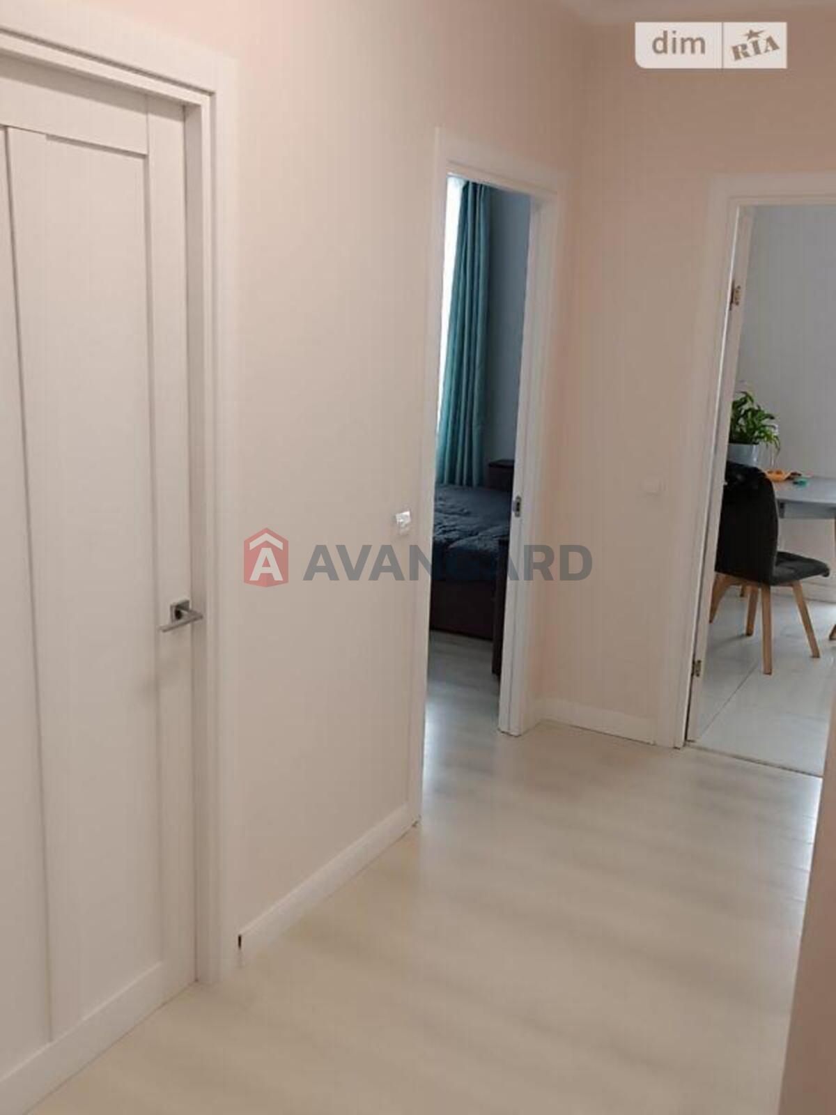 2 ��. ��������, 70/69/12 ��. �., 7/11 ������ ���� 3