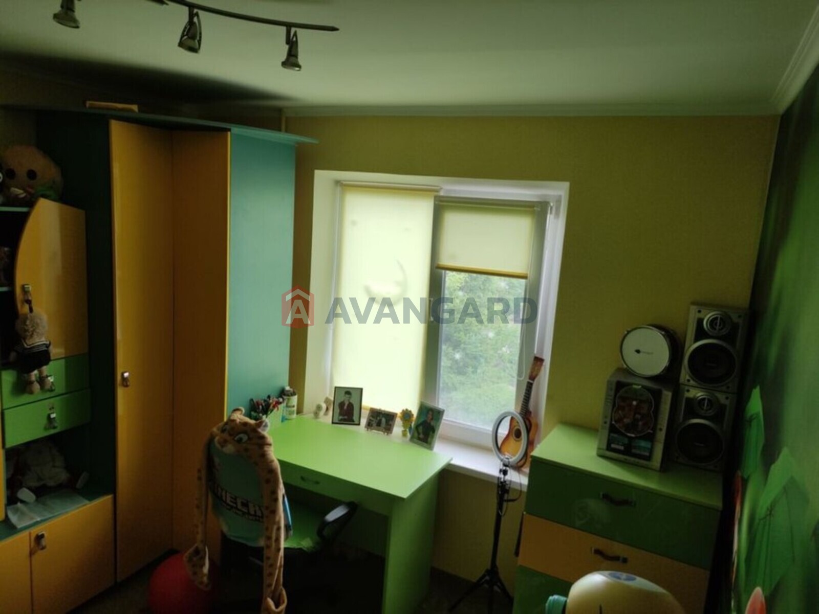 2 ��. ��������, 57/-/8 ��. �., 8/9 ������ ���� 1