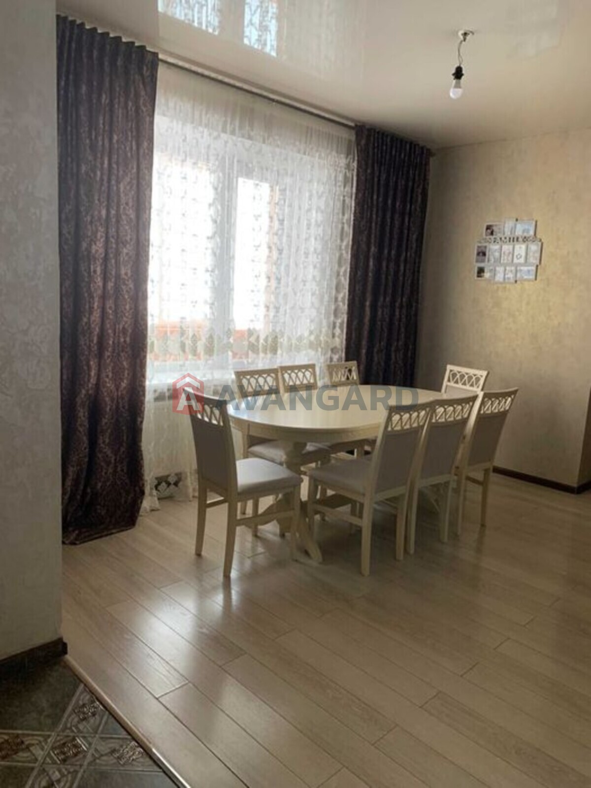 4 ��. ��������, 134/-/12 ��. �., 10/12 ������ ���� 3