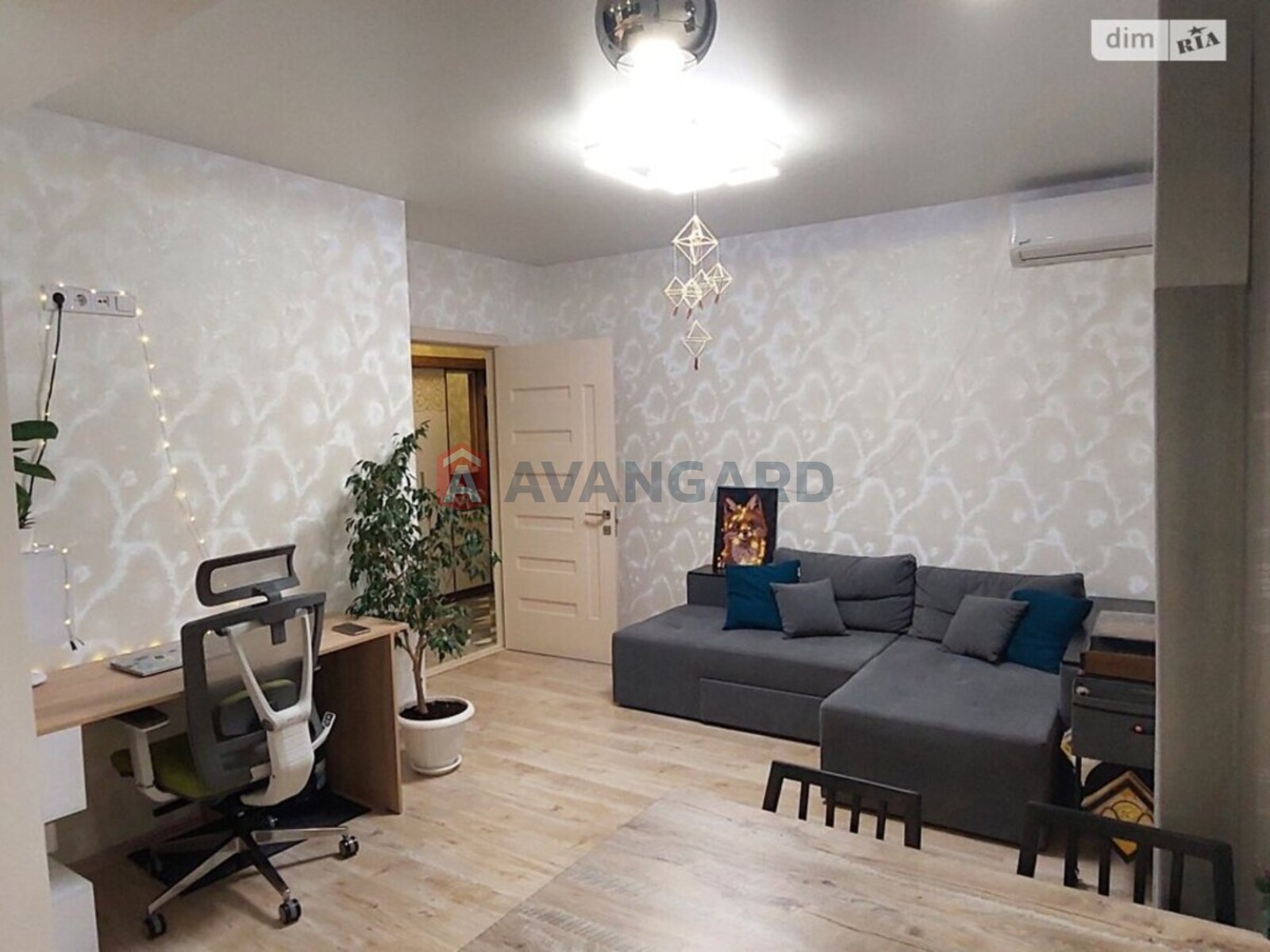 1 ��. ��������, 57/20/23 ��. �., 6/8 ������ ���� 8