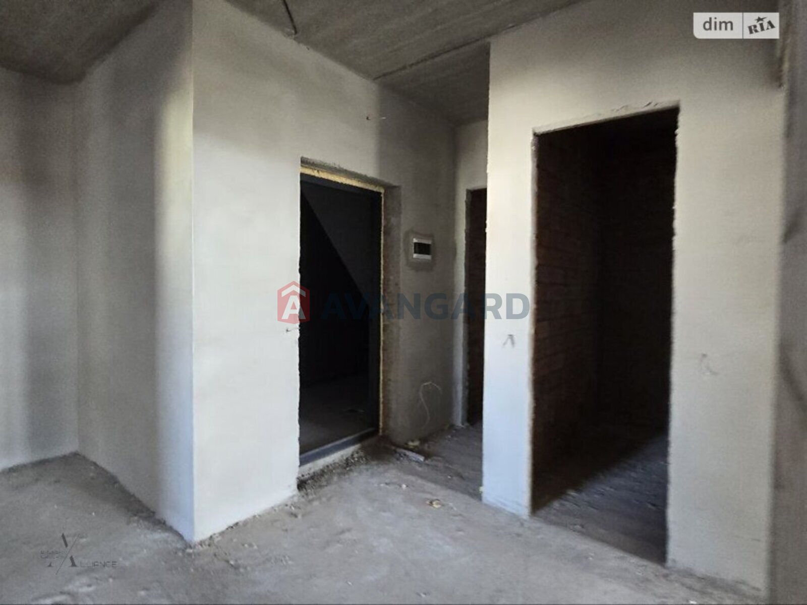 3 ��. ��������, 83/47/17 ��. �., 8/10 ������ ���� 8