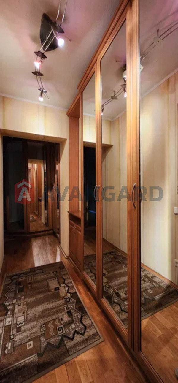 2 ��. ��������, 64/-/9 ��. �., 4/10 ������ ���� 9