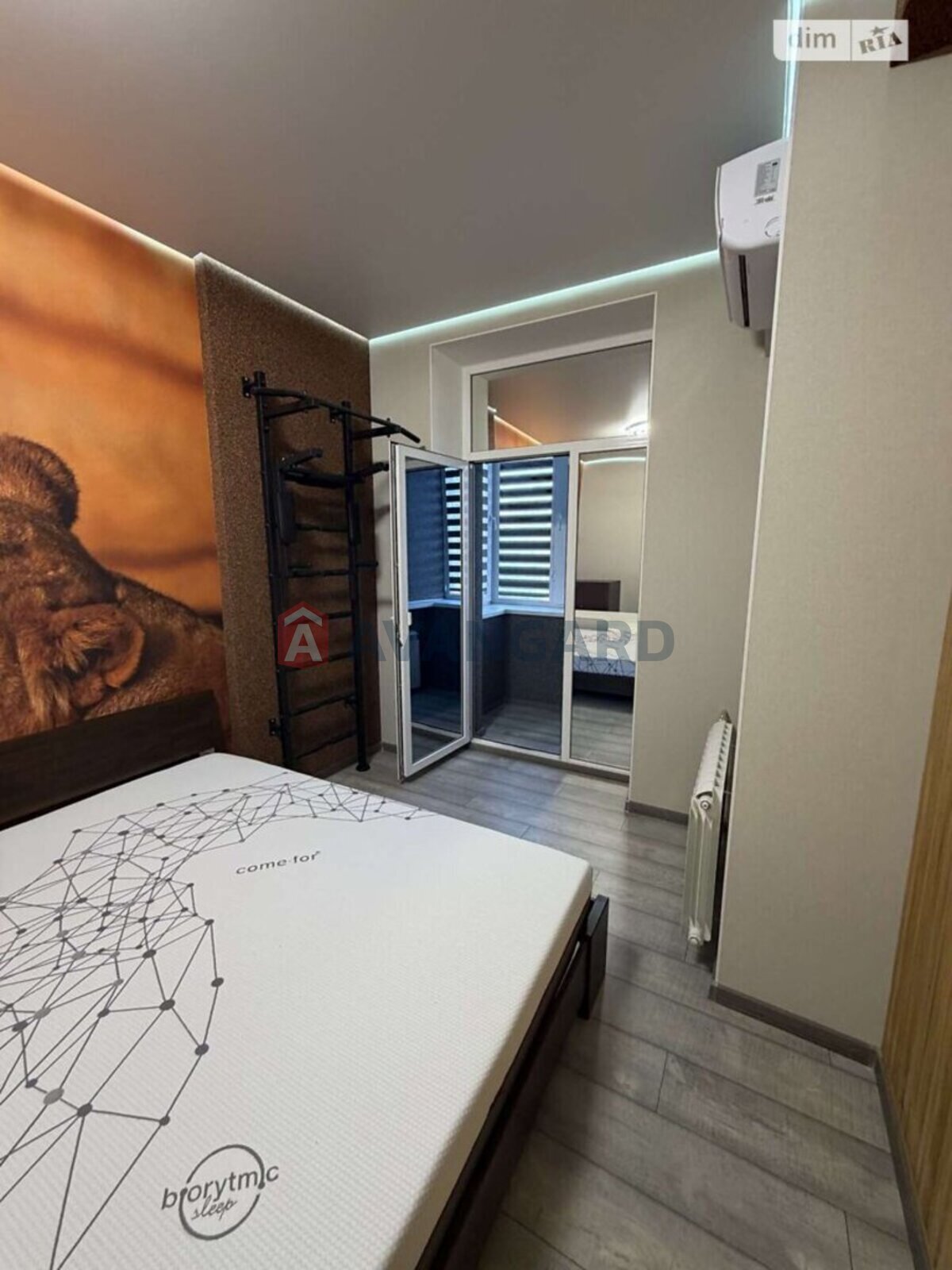 3 ��. ��������, 70/70/- ��. �., 2/5 ������ ���� 25