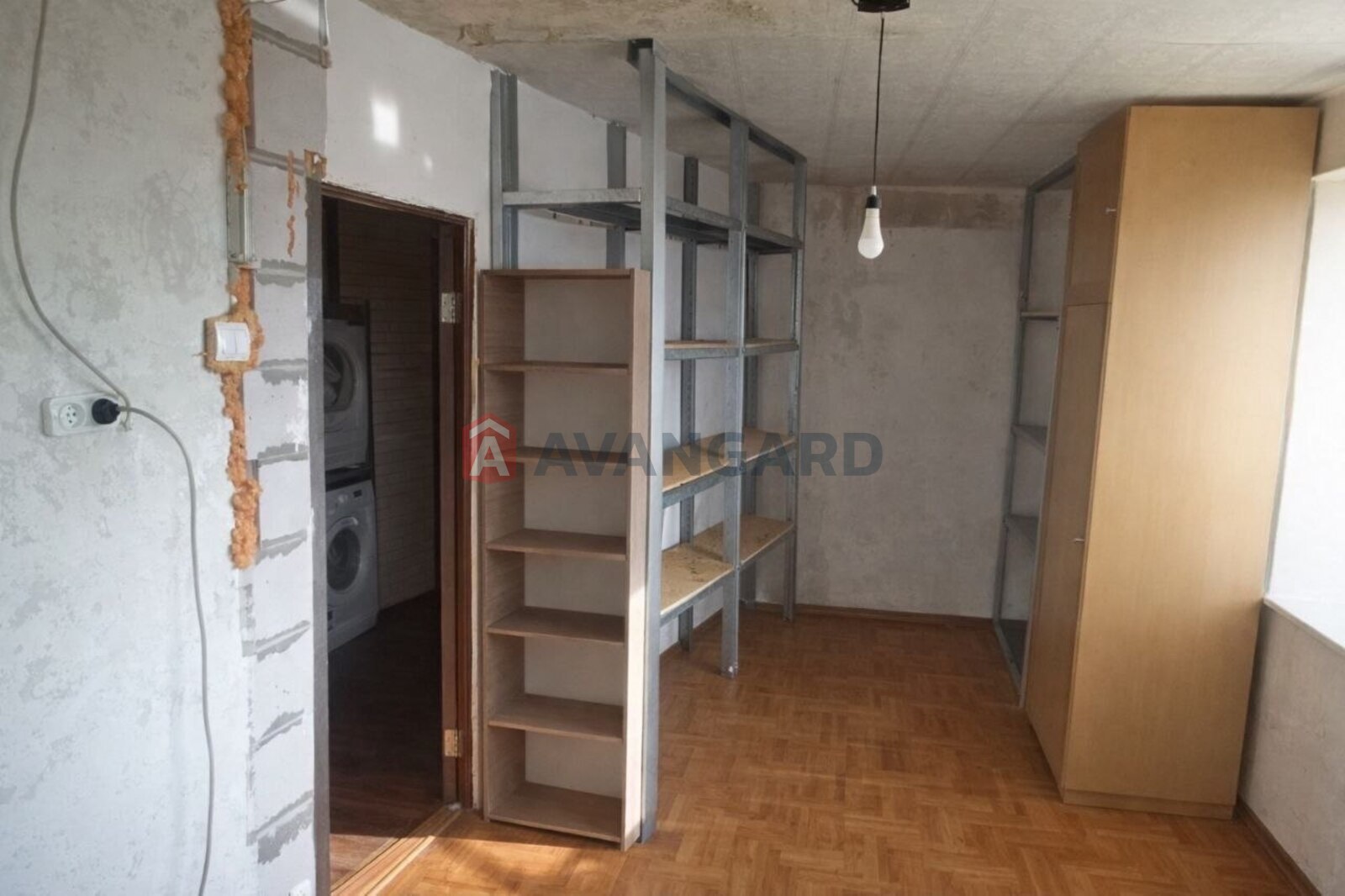 3 ��. ��������, 66/42/10 ��. �., 4/12 ������ ���� 13