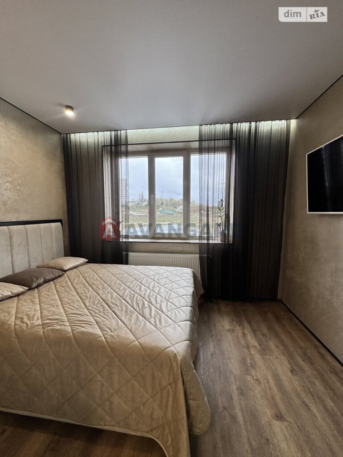 1 ��. ��������, 48/16/16 ��. �., 2/10 ������ ���� 9