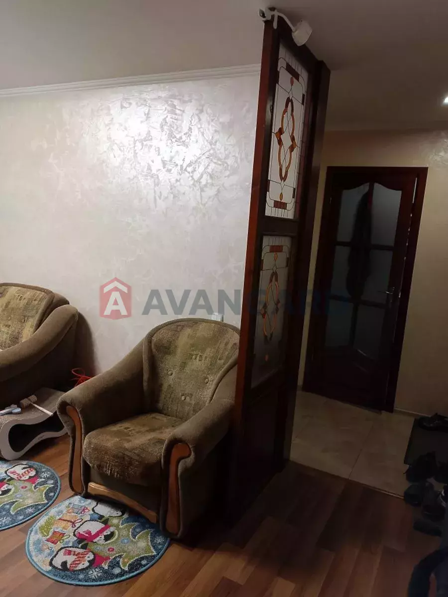 3 ��. ��������, 71/-/9 ��. �., 3/9 ������ ���� 18