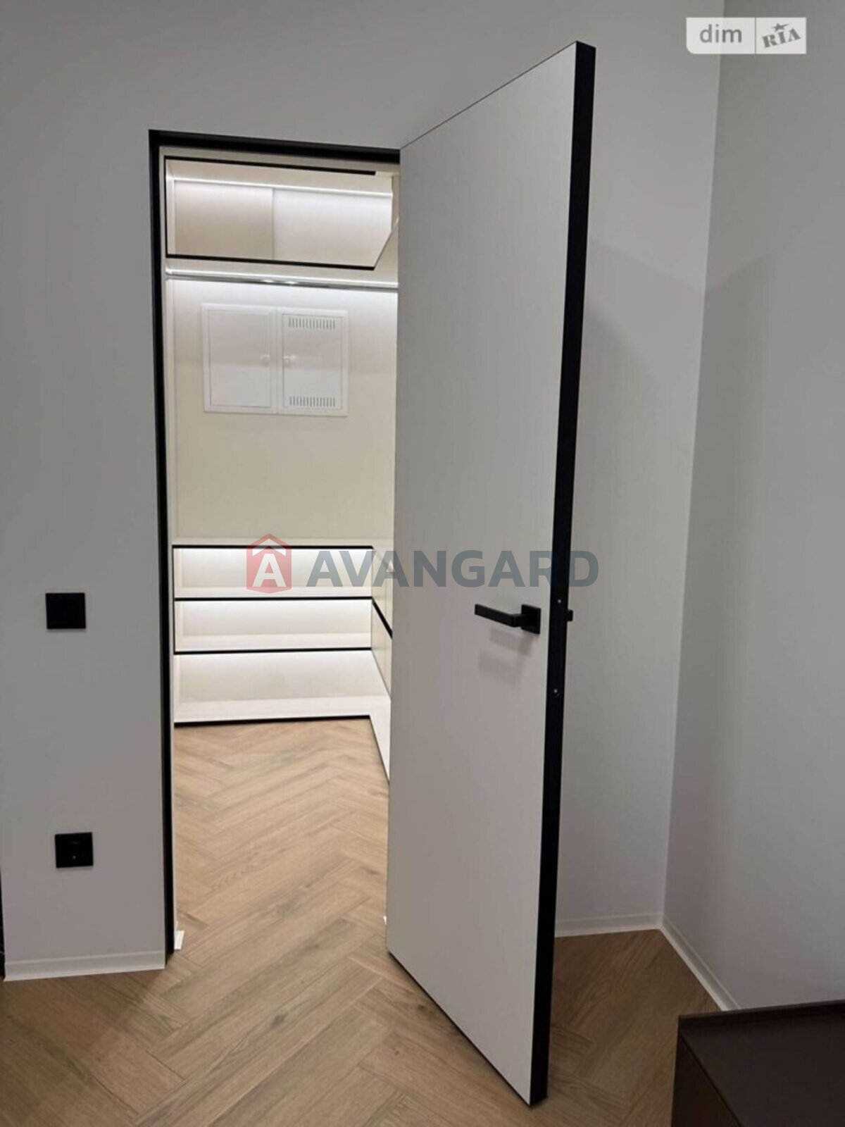 1 . , 42/-/16 . ., 8/10   19