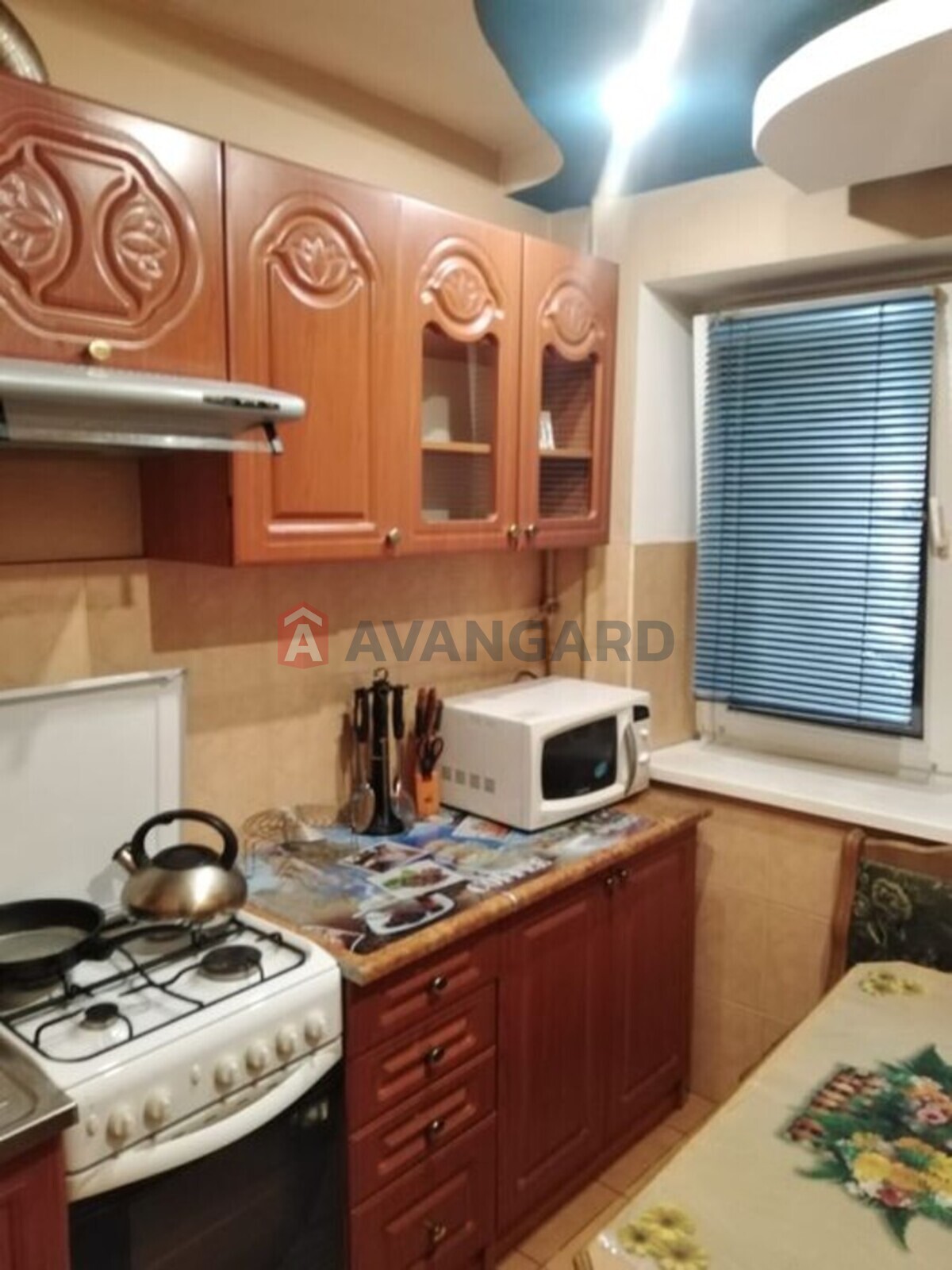 1 ��. ��������, 32/-/5 ��. �., 4/5 ������ ���� 7