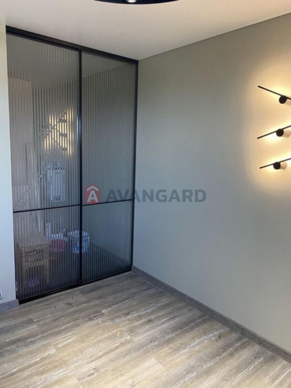 3 ����. ��������, 89/-/20 ��. �., 13/16 ���� ���� 3