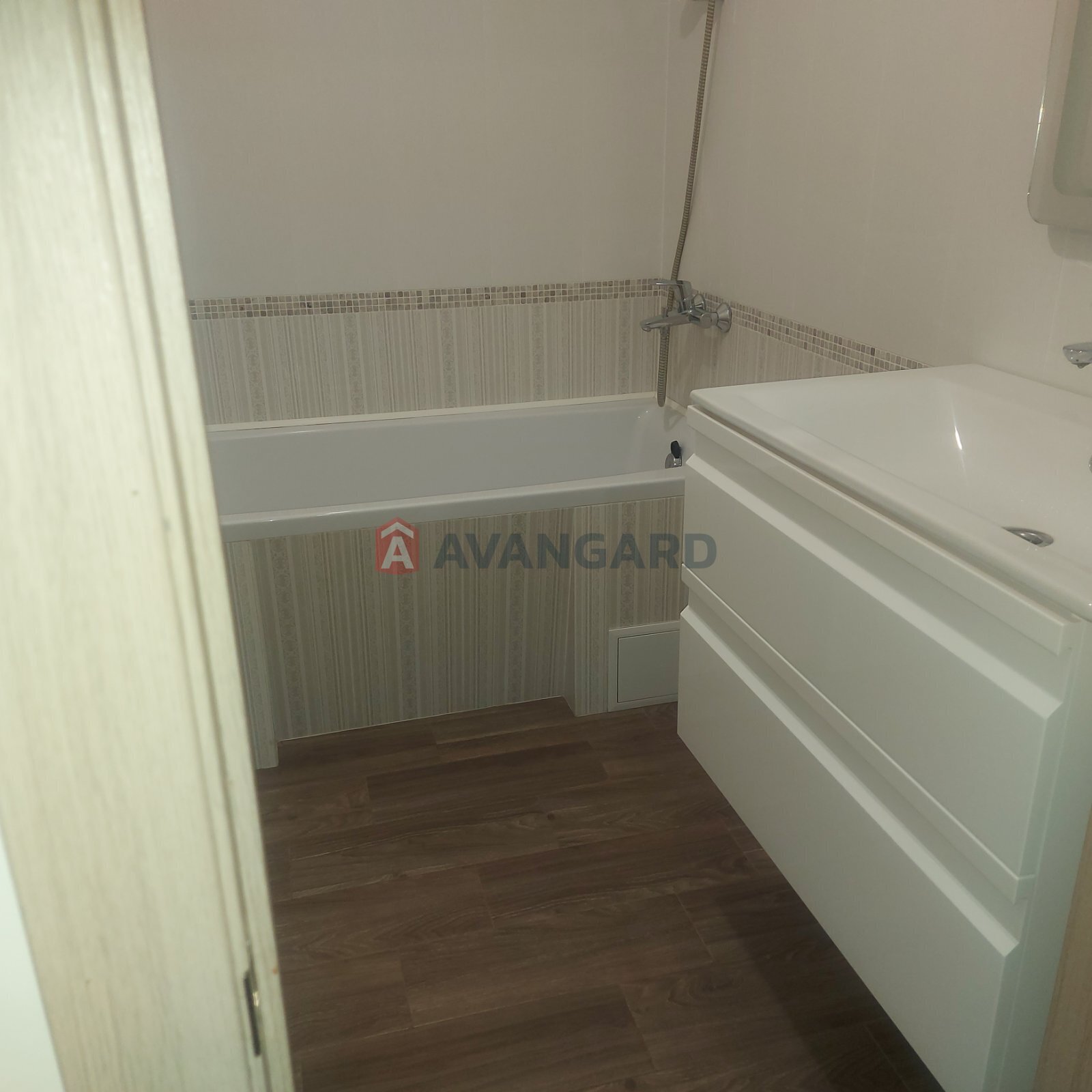 2 ��. ��������, 64/-/20,9 ��. �., 3/5 ������ ���� 16