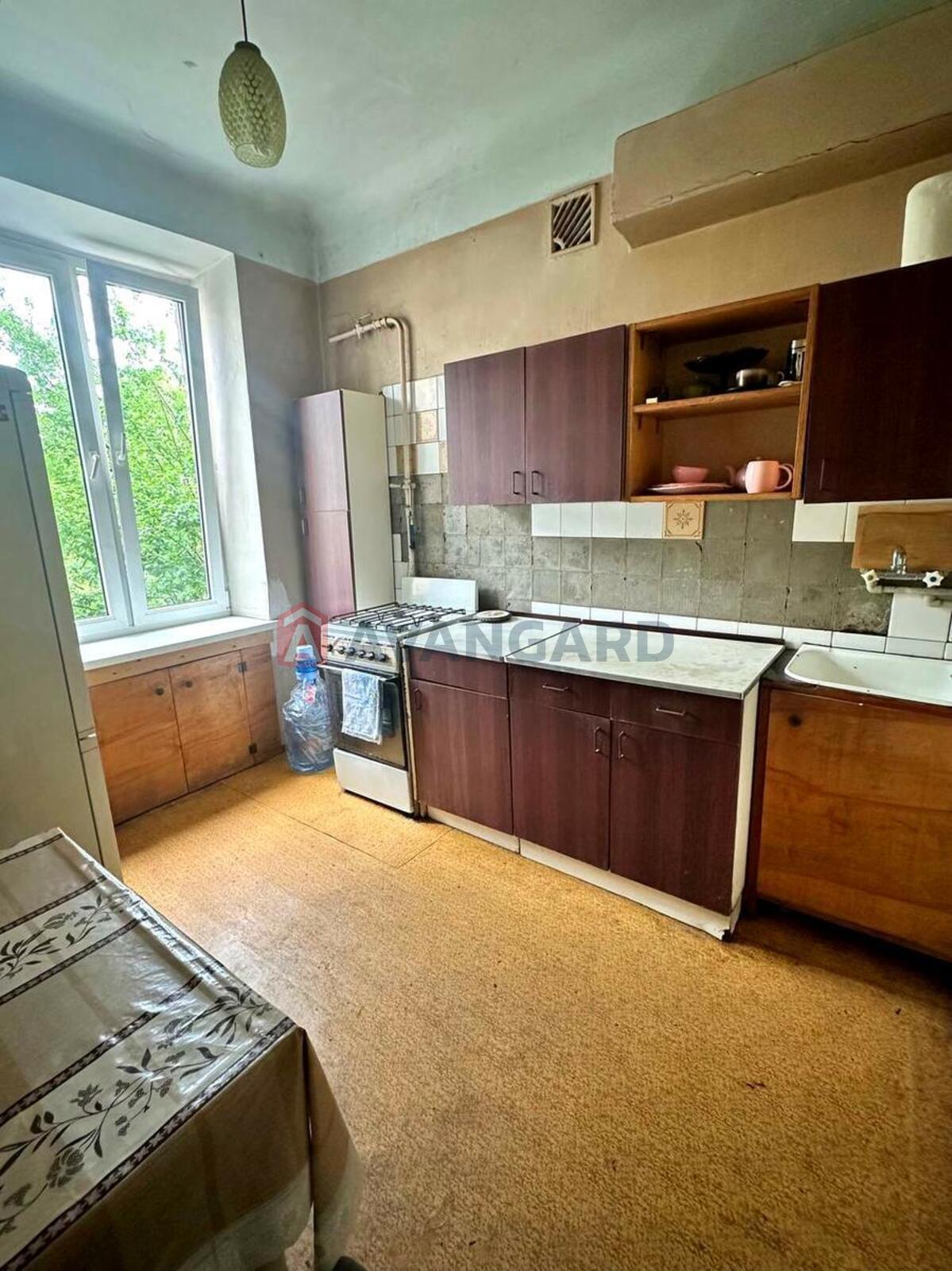 2 ��. ��������, 49/26/7 ��. �., 2/3 ������ ���� 10