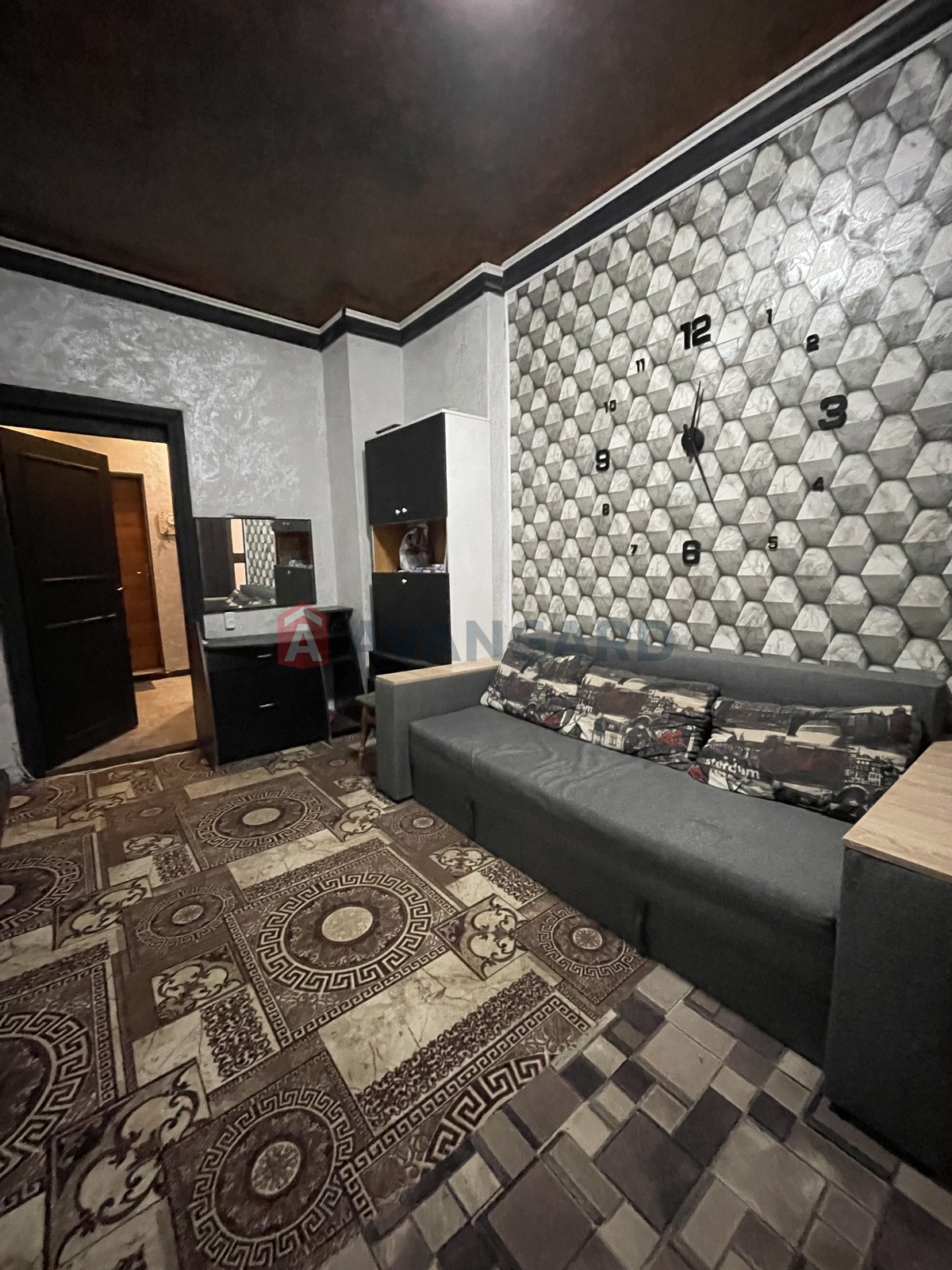 2 ����. ��������, 44/-/31 ��. �., 1/2 ���� ���� 9