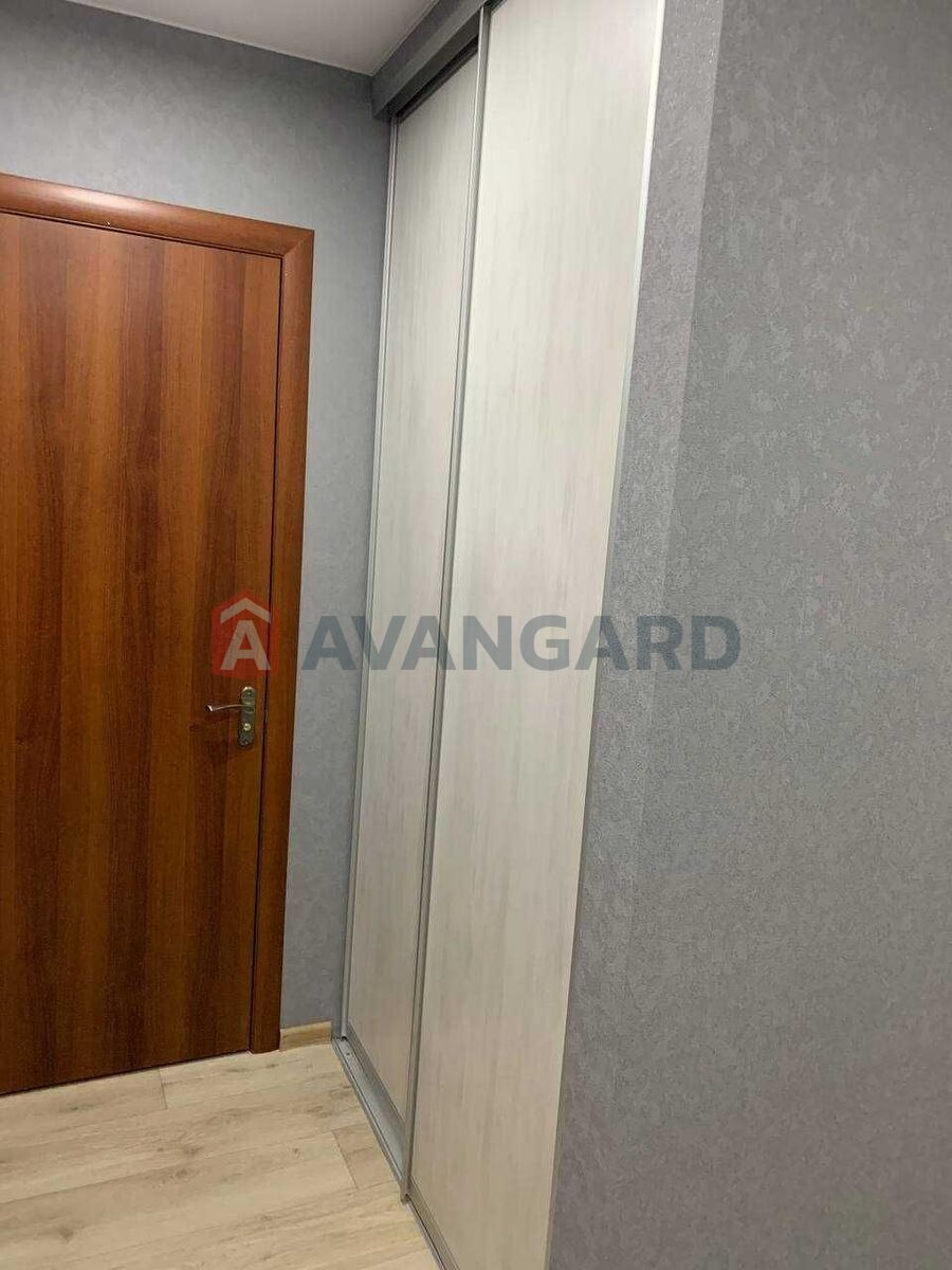 3 ��. ��������, 63/-/10 ��. �., 5/9 ������ ���� 18