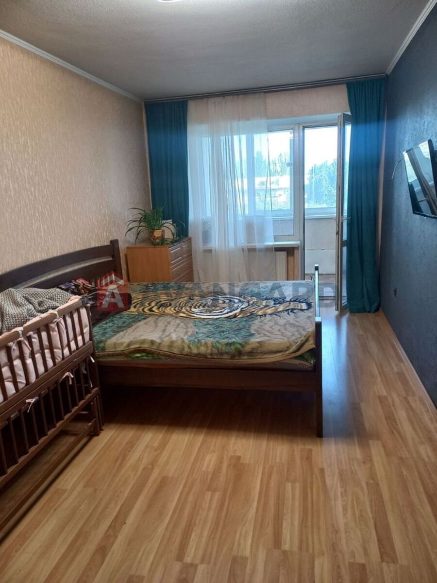 3 ��. ��������, 102/-/15 ��. �., 5/9 ������ ���� 6