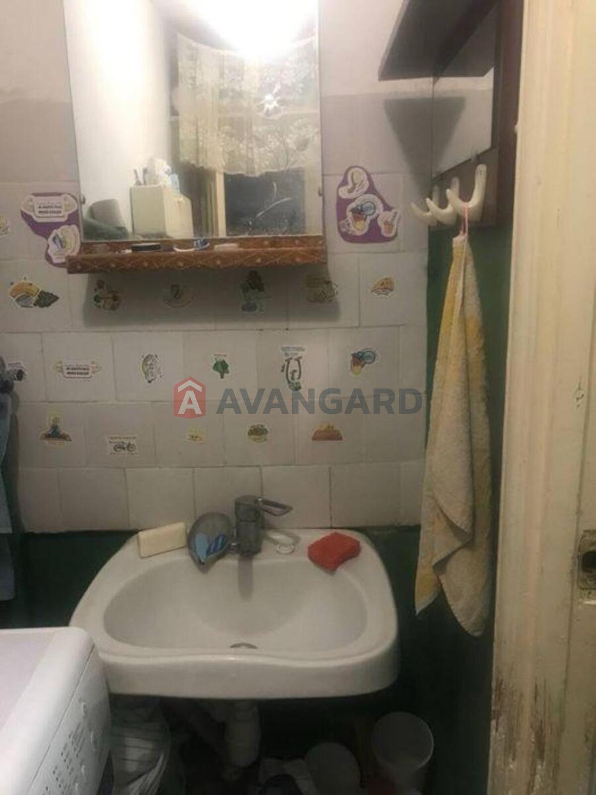 2 ��. ��������, 51/-/12 ��. �., 5/9 ������ ���� 8