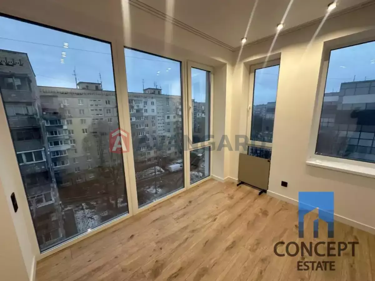 3 ��. ��������, 48/-/- ��. �., 7/14 ������ ���� 18