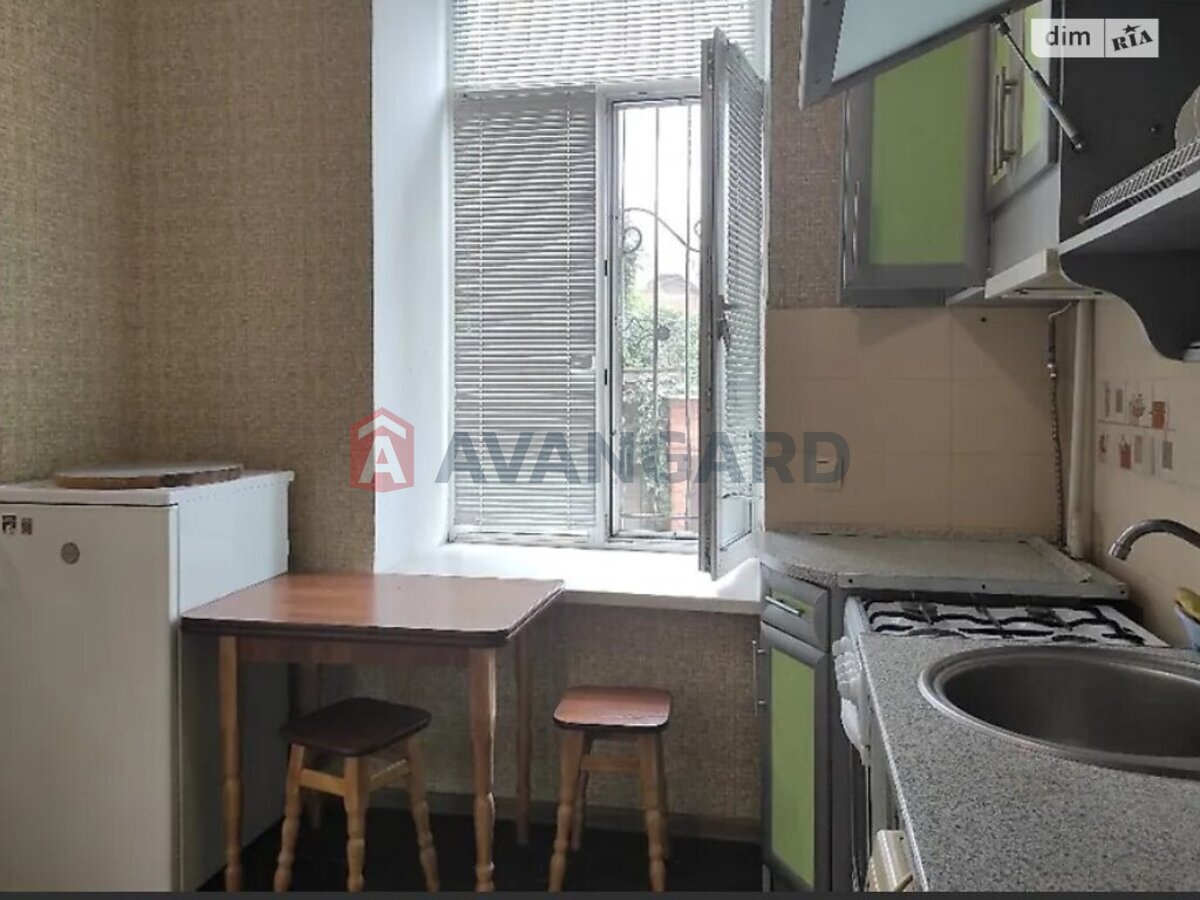 1 . , 30/-/5 . ., 1/2   2