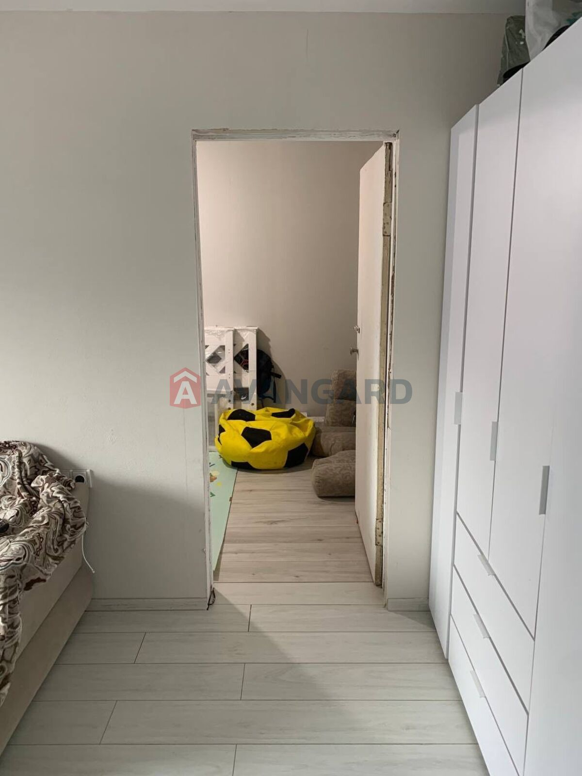 2 ��. ��������, 41,6/26,9/6,1 ��. �., 1/5 ������ ���� 7