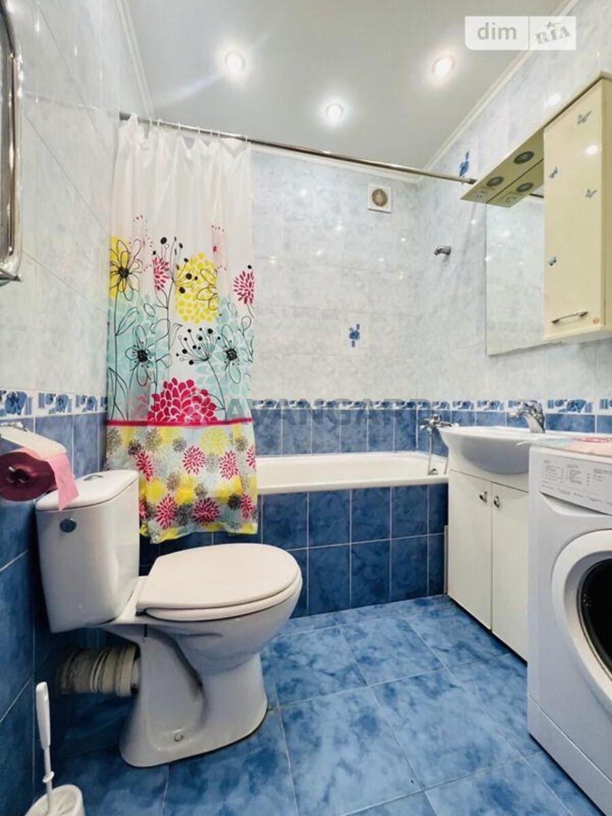 1 ��. ��������, 43/20/15 ��. �., 3/5 ������ ���� 7