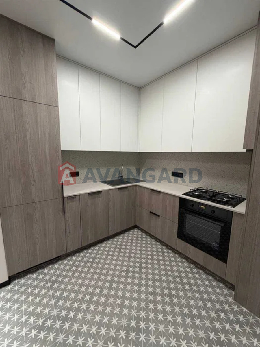 1 ��. ��������, 40/-/20 ��. �., 4/10 ������ ���� 16