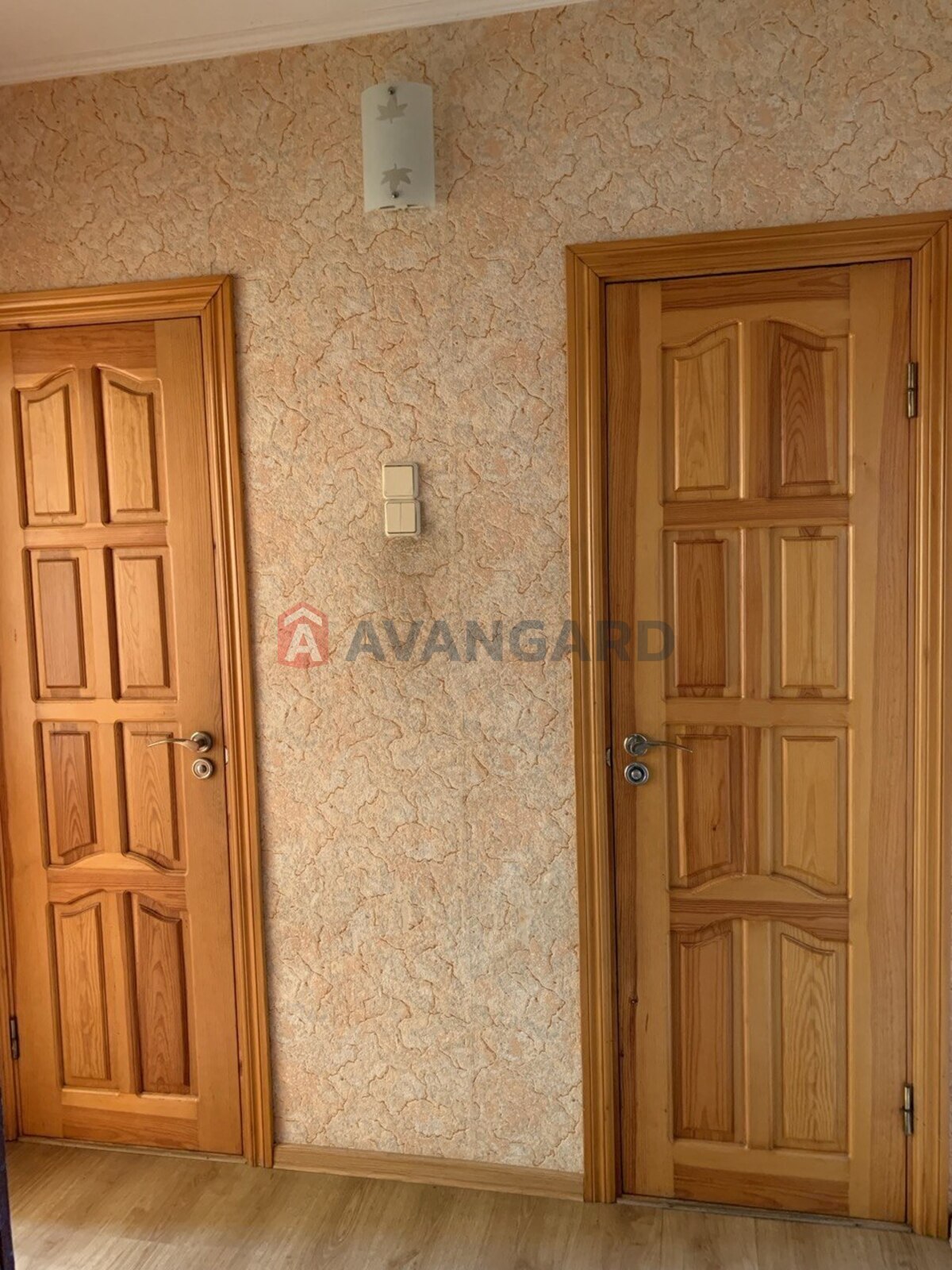 3 ��. ��������, 69/-/7 ��. �., 9/9 ������ ���� 23