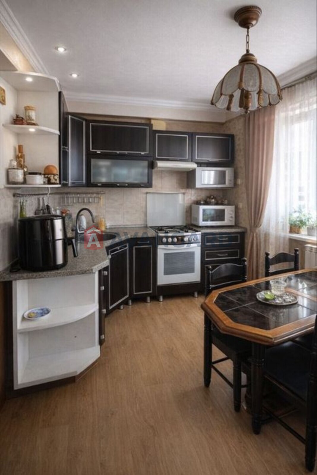 3 ��. ��������, 71/-/10 ��. �., 8/9 ������ ���� 3