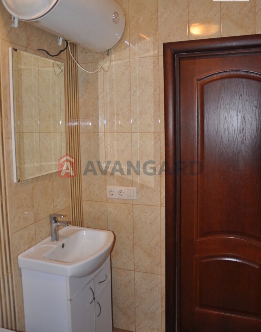 1 ��. ��������, 37/17/9 ��. �., 1/3 ������ ���� 12