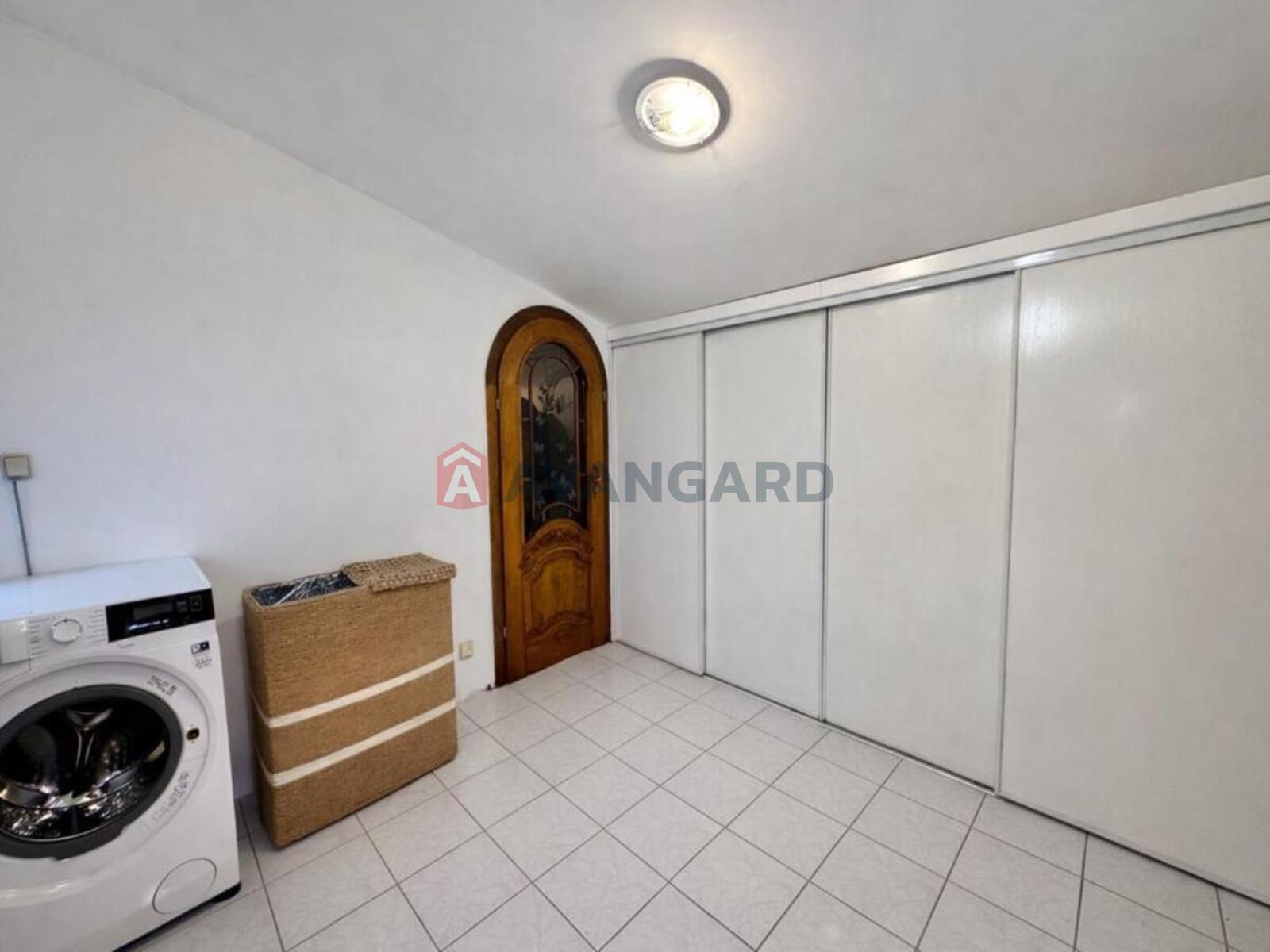 6 ��. ��������, 280/152/17 ��. �., 6/7 ������ ���� 7