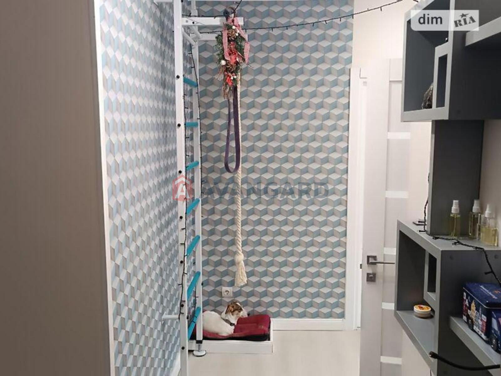 2 ��. ��������, 70/69/12 ��. �., 7/11 ������ ���� 1