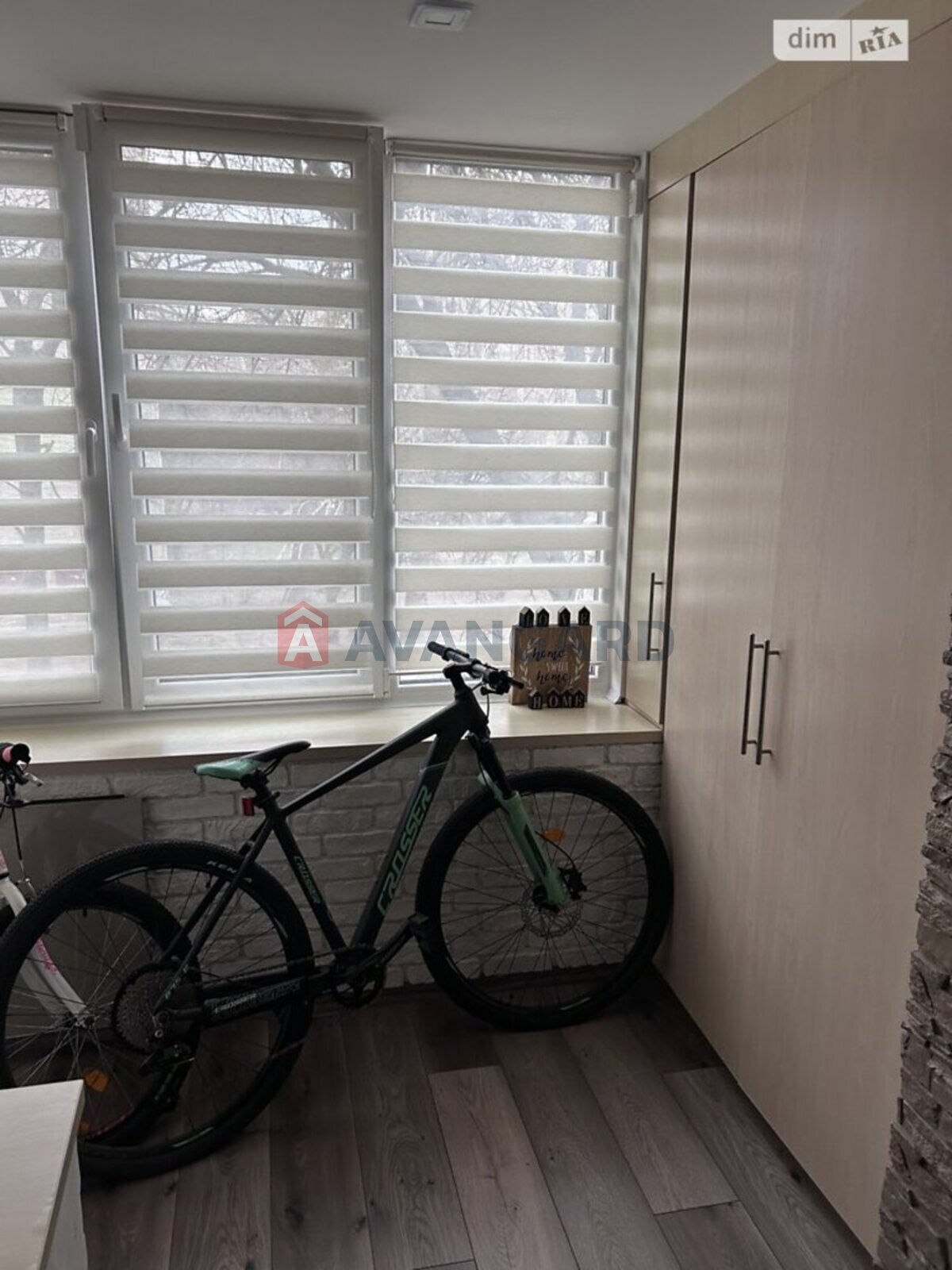 3 ��. ��������, 55/-/- ��. �., 1/5 ������ ���� 3