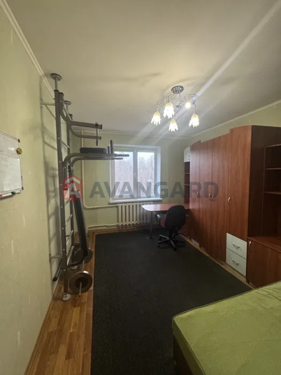 3 . , 73/-/8 . ., 6/9   8