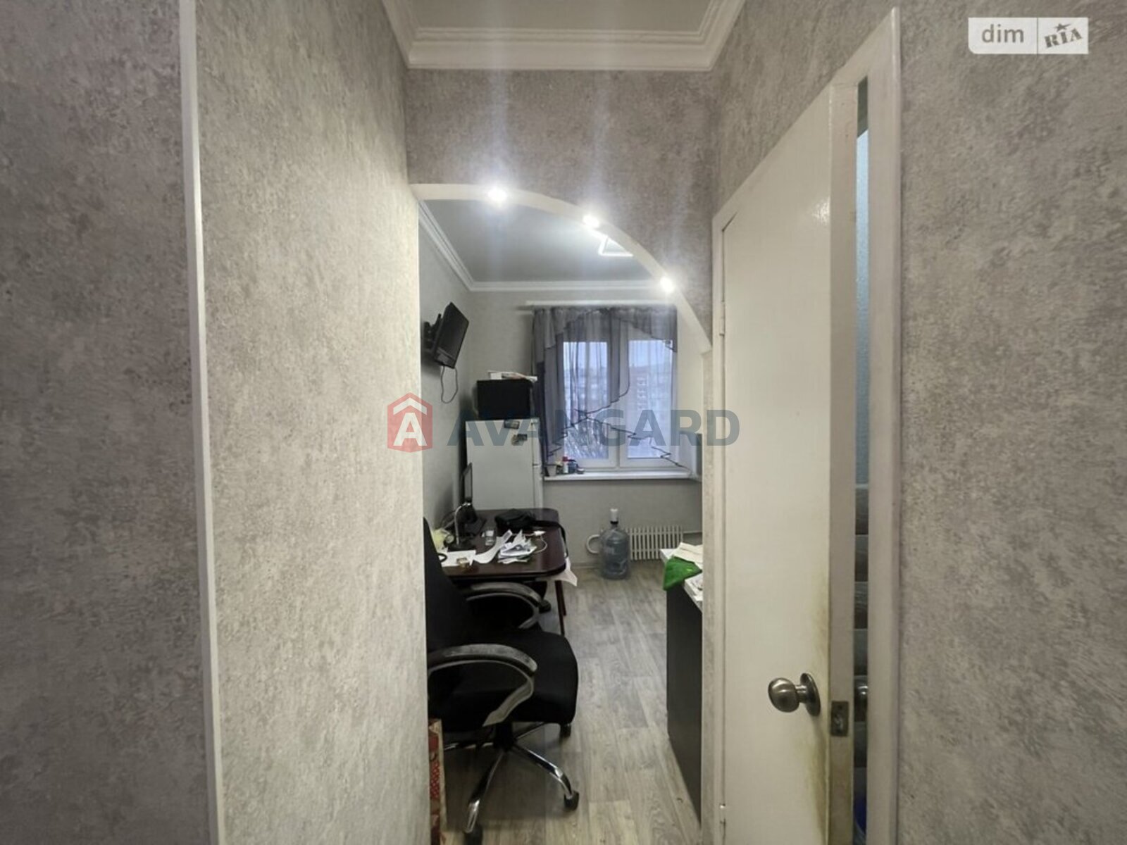 1 кім. квартира, 38/18/8 кв. м., 8/9 поверх фото 1 1 кім. квартира, 38/18/8 кв. м., 8/9 поверх фото 1